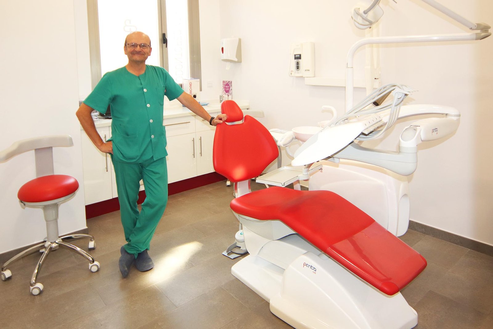 Clínica Dental Dr Salvador Bernabeu